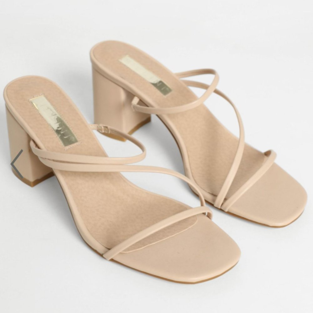Billini Yazmin Heels in Nude